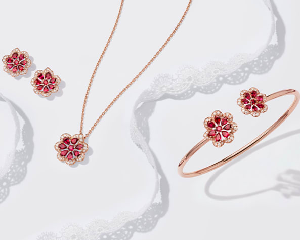 Precious Lace High Jewelry collection