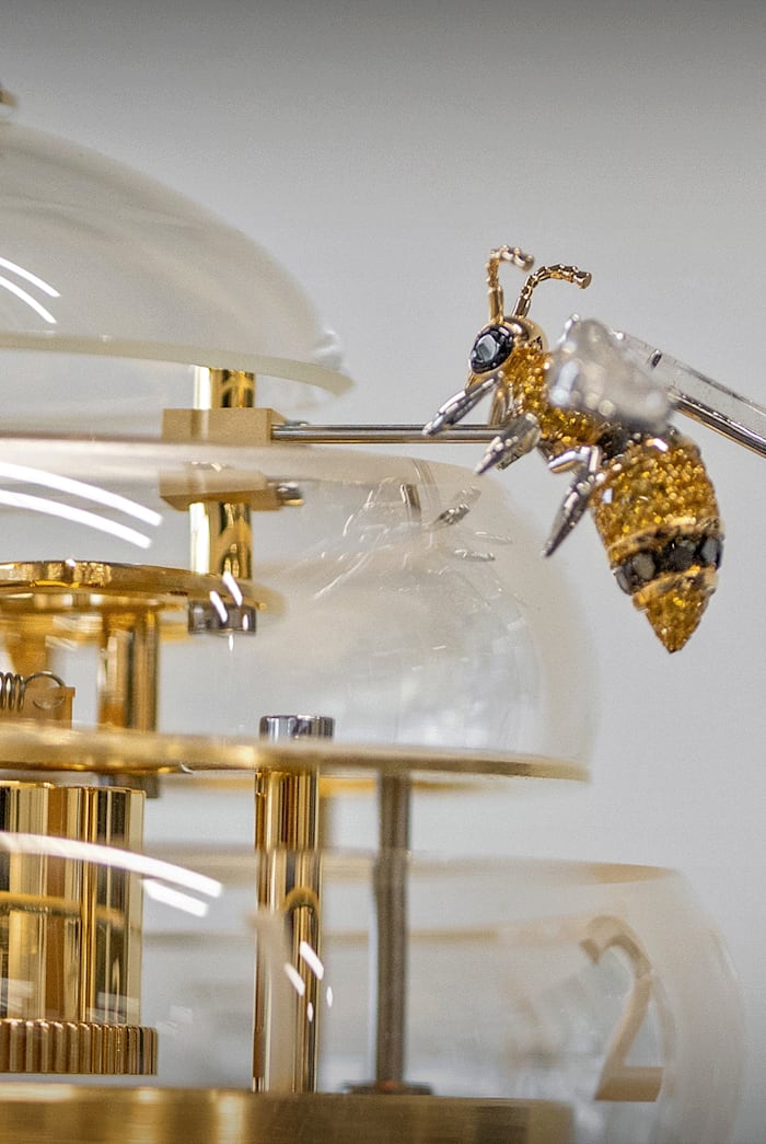 ساعة روش الفاخرة: تحفة فنية في عالم الساعات