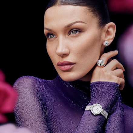 ベラ・ハディッドが着用するショパールのルール・ドゥ・ディアマン ダイヤモンド ラグジュアリー ウォッチ