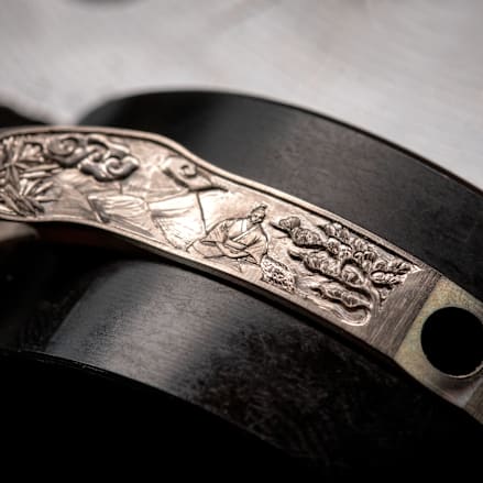 Artisanal engraving on the L.U.C watch's movement