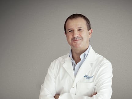 Carlos, Artesano Maestro Engastador