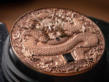Engraved gold dial