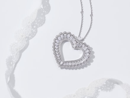 Haute Joaillerie heart necklace for women