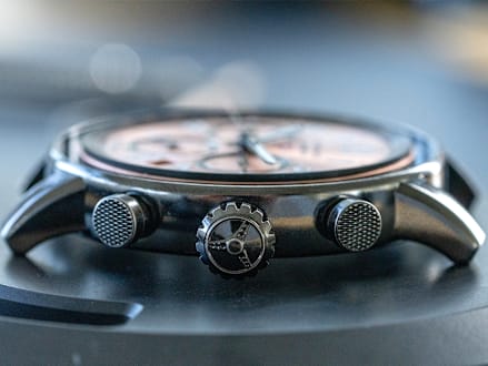 Dr&uuml;cker und Krone des Mille Miglia Chronographen
