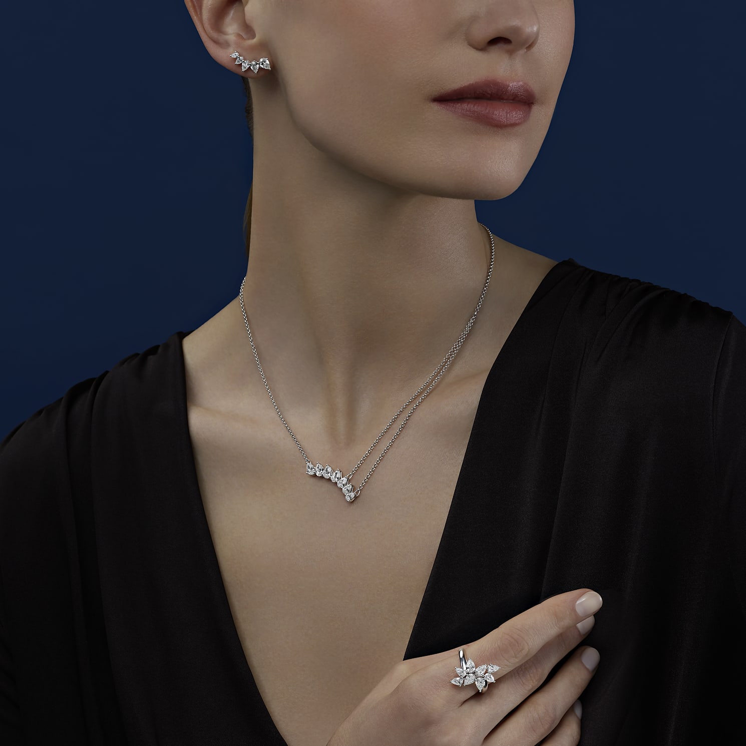 Chopard - 다이아몬드 이어링 디아망트 83A072-1101     착용 뷰