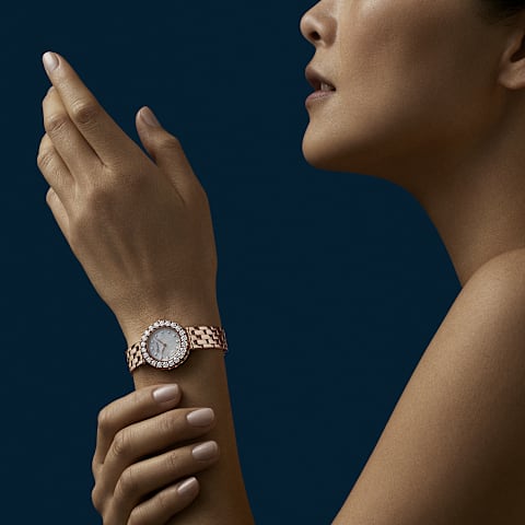 Увеличить {0}Chopard L'Heure du Diamant Женщины - Элитный с бриллиантом      вид на руке