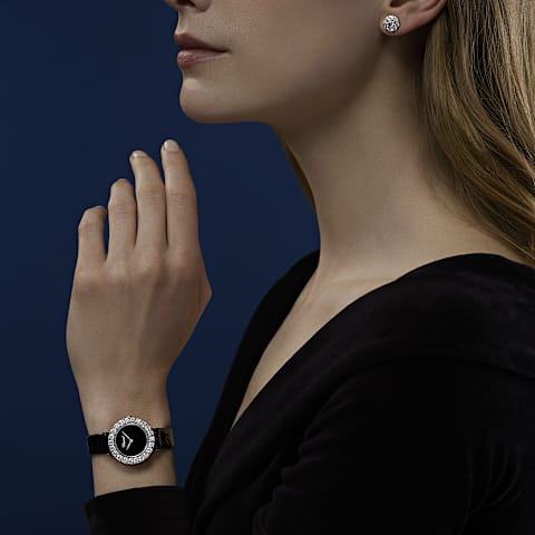 放大 {0}Chopard L'Heure du Diamant系列 女士 钻石 腕表      佩戴视图