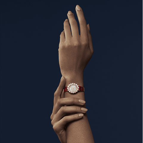 EnlargeChopard L'Heure du Diamant Women Diamond Watch      worn view