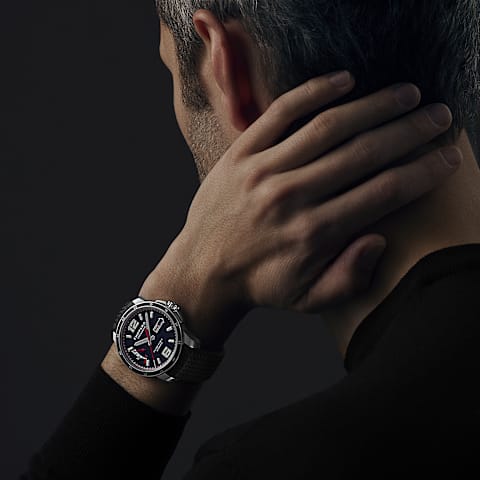 Vergr&ouml;&szlig;ern {0}Chopard Mille Miglia Herren Uhr      Getragene Ansicht