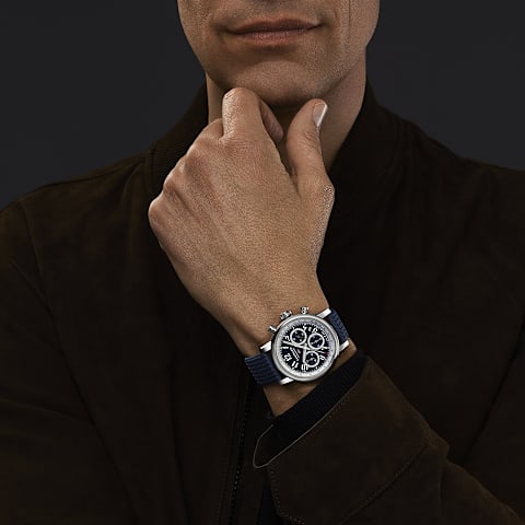 放大 {0}Chopard Mille Miglia系列 男士 计时码表 腕表      佩戴视图