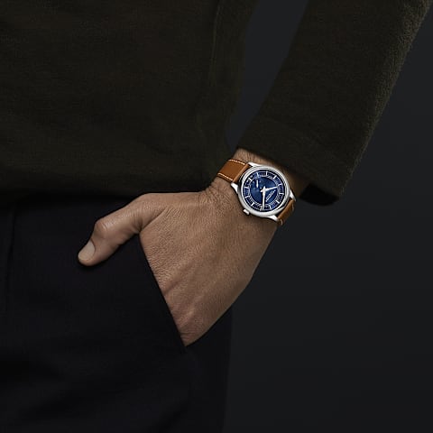 Chopard L.U.C Unisex  Watch      worn view