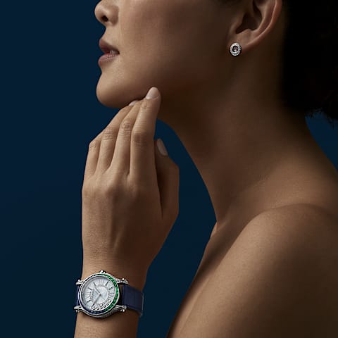 放大 {0}Chopard Happy Sport腕表 女士 钻石 腕表      佩戴视图