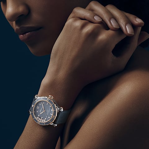 放大 {0}Chopard Happy Sport腕表 女士 腕表      佩戴视图