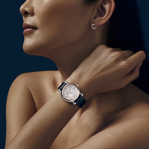 EnlargeChopard Happy Sport Women Diamond Watch      worn view