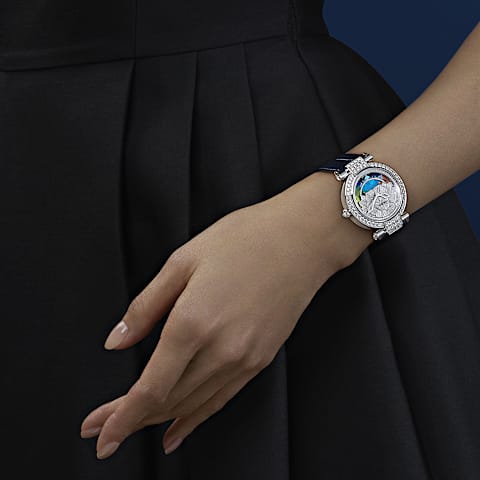 تكبير {0}Chopard إمبريال للنساء - ساعة ألماس      عرض عند الارتداء