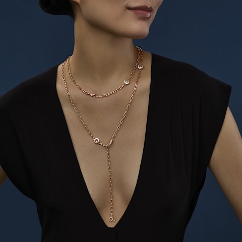 تكبير {0}Chopard - قلادة ألماس هابي دايموندز آيكونز 81A117-5001     عرض عند الارتداء