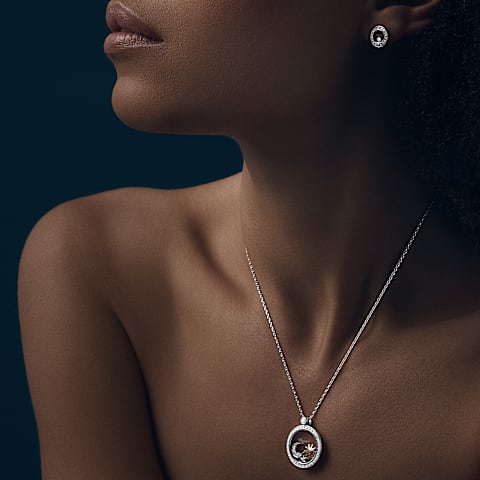 Vergr&ouml;&szlig;ern {0}Chopard - Diamant Ohrringe Happy Diamonds Icons 83A017-1201     Getragene Ansicht