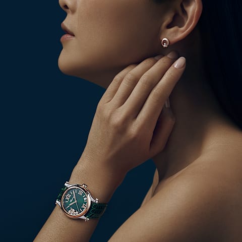 Увеличить {0}Chopard - Серьги с бриллиантами Happy Diamonds Icons 83A017-5001     Вид на руке