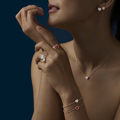 放大Chopard - 耳环 My Happy Hearts 83A086-5302     佩戴视图