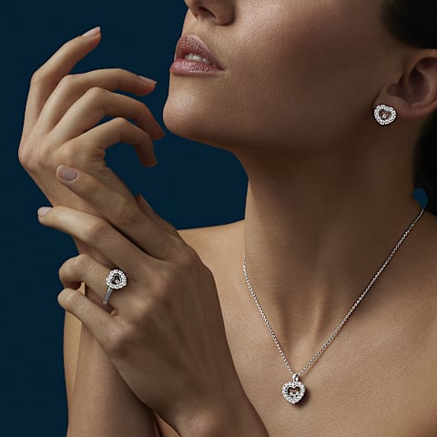 Agrandir {0}Chopard - Boucles d'oreilles Diamant Happy Diamonds Icons Joaillerie 83A616-1001     vue port&eacute;e