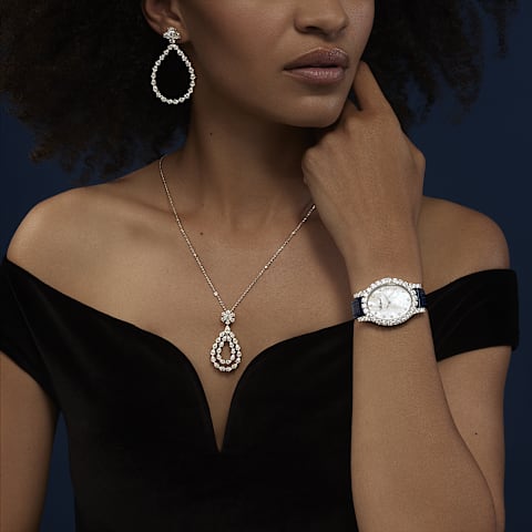 放大 {0}Chopard - 钻石 夹式耳环 L'Heure Du Diamant Drop 84A069-1001     佩戴视图