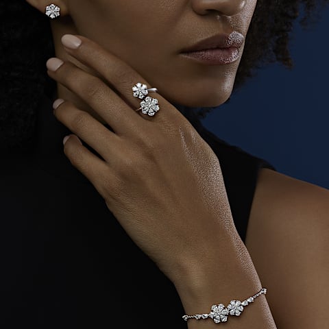 放大 {0}Chopard Diamond 手链 L'Heure du Diamant 85A165-1001 3/4 view