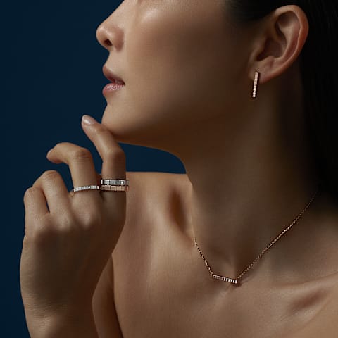 AgrandirChopard - Bague Diamant Ice Cube @827702-1229    vue port&eacute;e