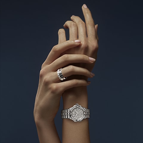 Enlarge {0}Chopard  Ring Ice Cube @829834-1010    worn view