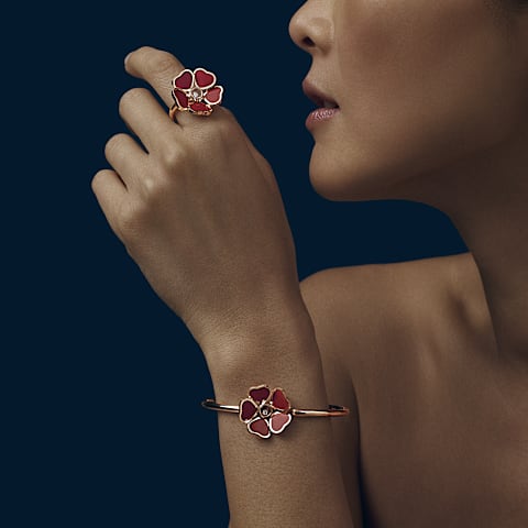 Vergr&ouml;&szlig;ern {0}Chopard - Diamant Ring Happy Hearts Flowers @82A085-5800    Getragene Ansicht