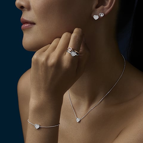 Vergr&ouml;&szlig;ern {0}Chopard - Diamant Ring My Happy Hearts @82A086-5000    Getragene Ansicht