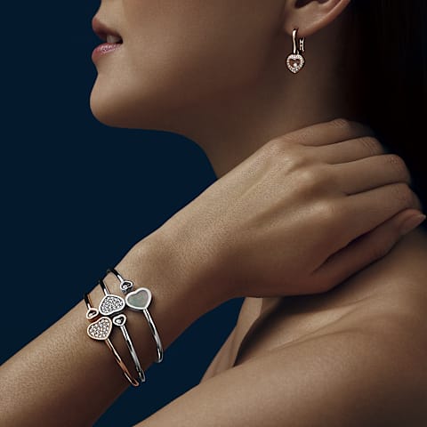 放大 {0}Chopard - 钻石 手链 Happy Hearts @857482-5900       佩戴视图