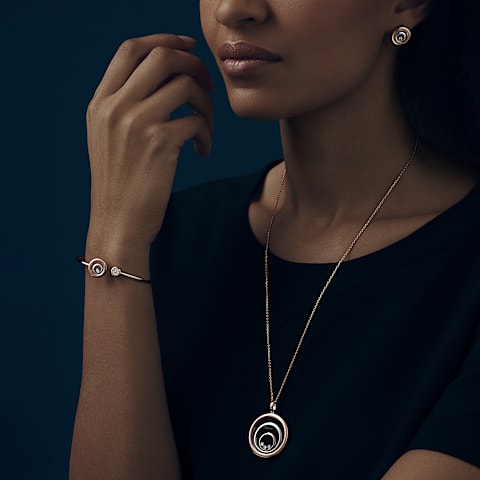 放大 {0}Chopard - 钻石 手链 Happy Spirit @858230-9001       佩戴视图