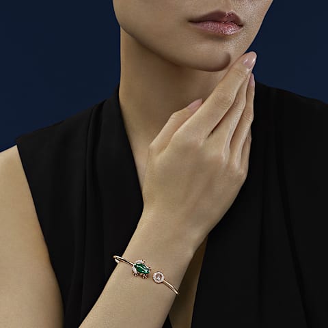 Enlarge {0}Chopard - Diamond Bracelet Happy Diamonds Frog @85A691-5200       worn view
