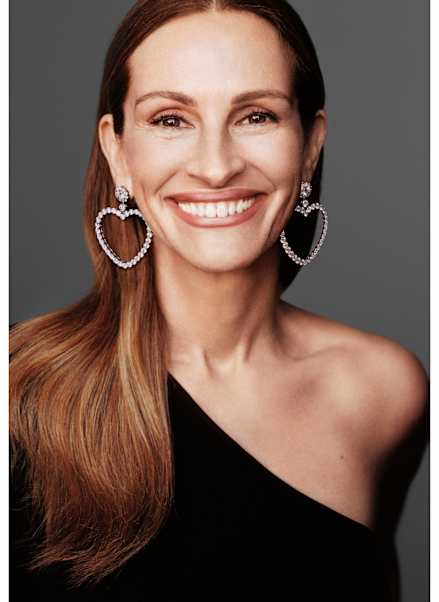 Julia Roberts portant des boucles d'oreilles Diamond Heart