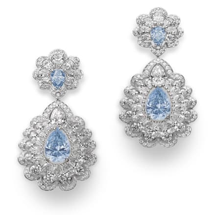 Изысканные серьги Precious Lace с голубыми и белыми бриллиантами