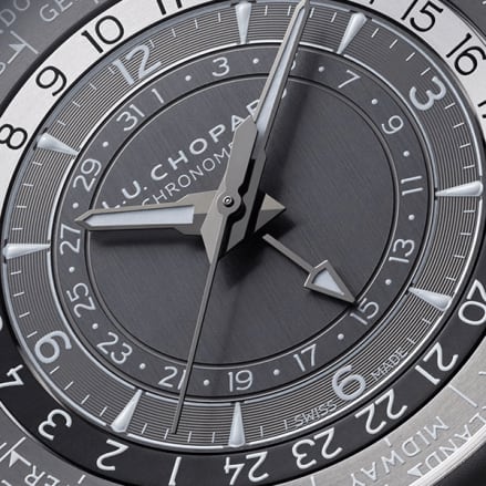 Reloj de titanio L,U.C Time Traveler One Black para hombre 