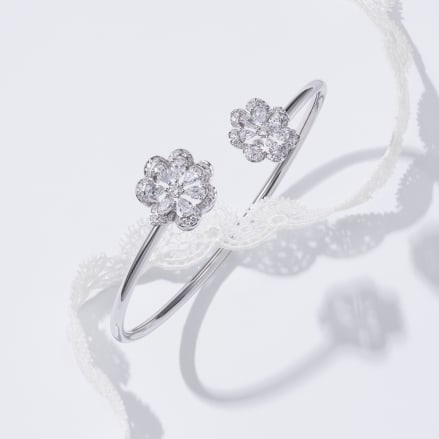 Anello in oro bianco e diamanti – Colleione di Haute Joaillerie Precious Lace